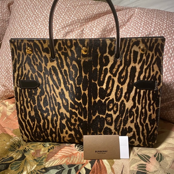 NWOT 🔥BURBERRY🔥 calf hair animal print bag RARE. New condition - Picture 2 of 11